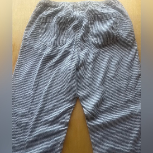 Aventura navy striped pull-on Breeze Pant. Drawstring, front standard rise. - Picture 4 of 10